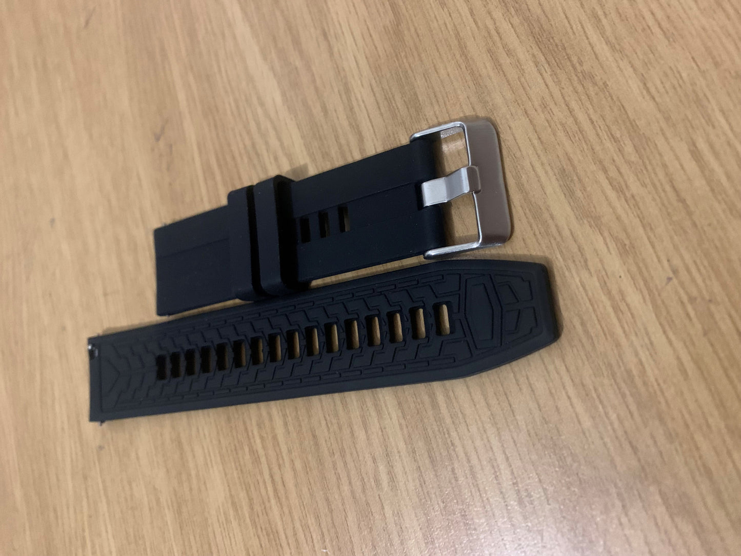 Mens Extra Silicone 2,01cm wide at pin Smart Watch South Africa